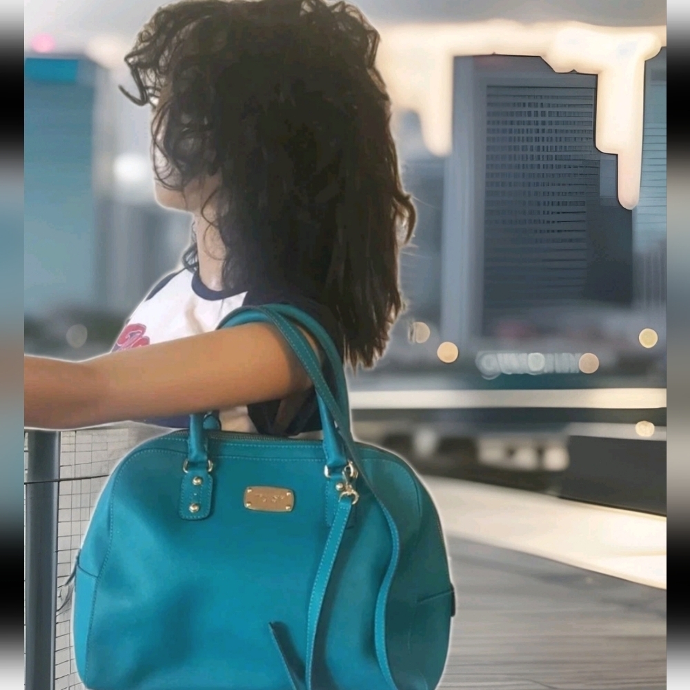 Michael Kors Medium Dome Saffiano Leather Satchel Teal - Picture 2 of 13